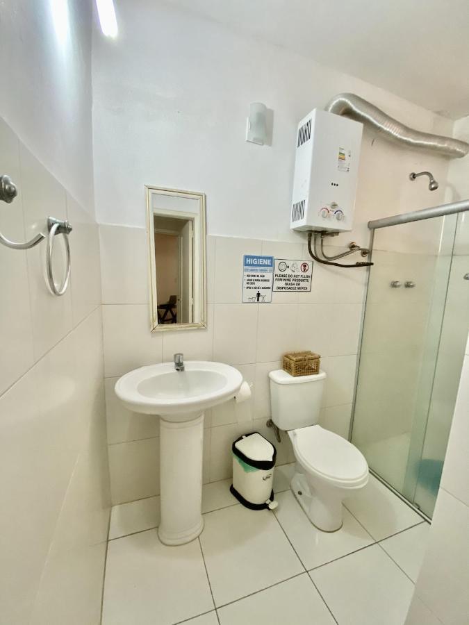 Rio Guesthouse - Um Quarteirao Da Praia De Copacabana Rio de Janeiro Esterno foto