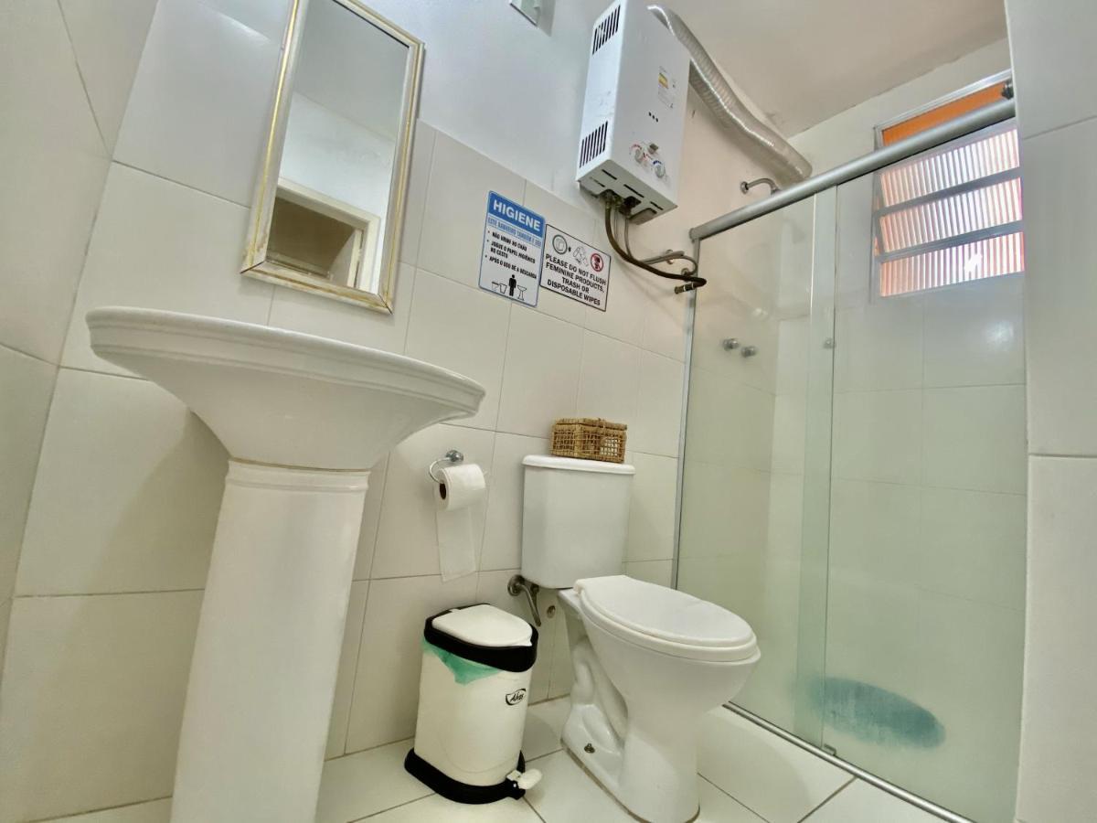Rio Guesthouse - Um Quarteirao Da Praia De Copacabana Rio de Janeiro Esterno foto