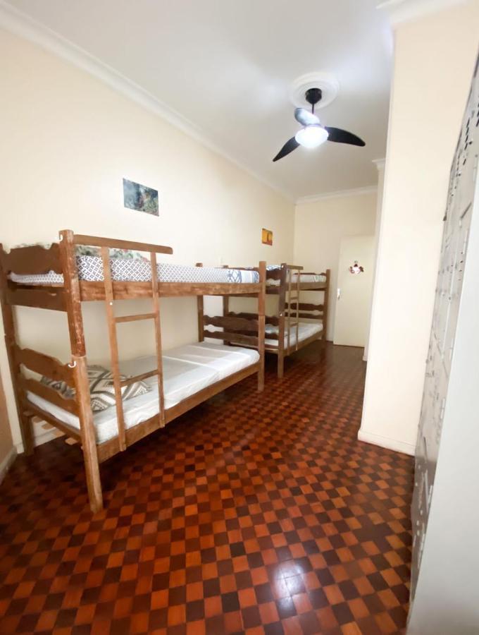 Rio Guesthouse - Um Quarteirao Da Praia De Copacabana Rio de Janeiro Esterno foto