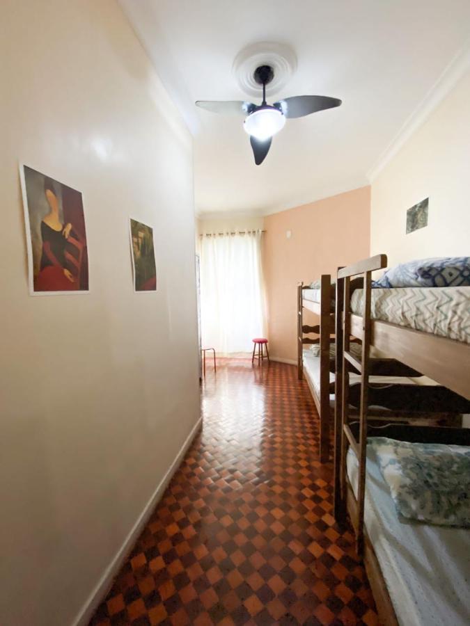 Rio Guesthouse - Um Quarteirao Da Praia De Copacabana Rio de Janeiro Esterno foto