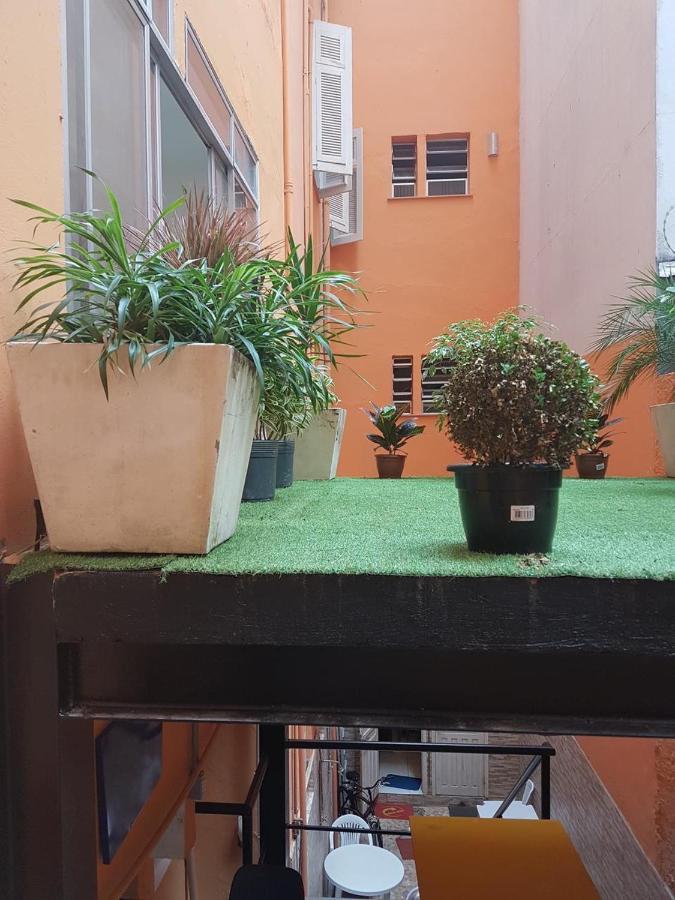 Rio Guesthouse - Um Quarteirao Da Praia De Copacabana Rio de Janeiro Esterno foto